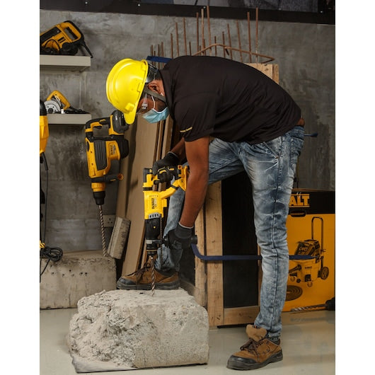 Dewalt 18V 28mm SDS Plus Rotary Hammer Kit DCH263P2-KR