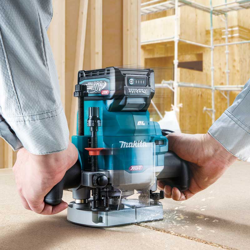 MAKITA XGT 40V max Cordless Plunge Router RP001GZ