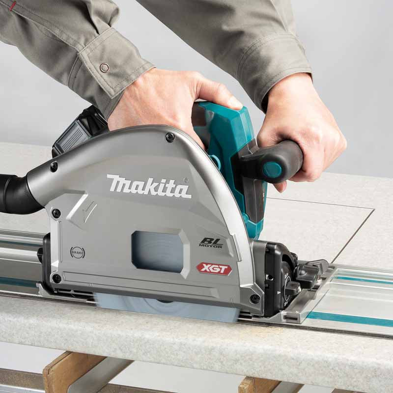 MAKITA XGT 40V max Cordless Plunge Cut Saw SP001GZ