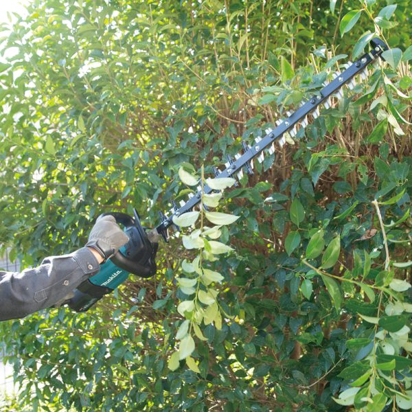 MAKITA XGT 40V max Cordless Hedge Trimmer UH007GM201