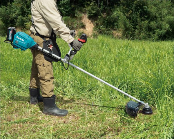 MAKITA XGT 40V max Cordless Grass Trimmer UR013GT206