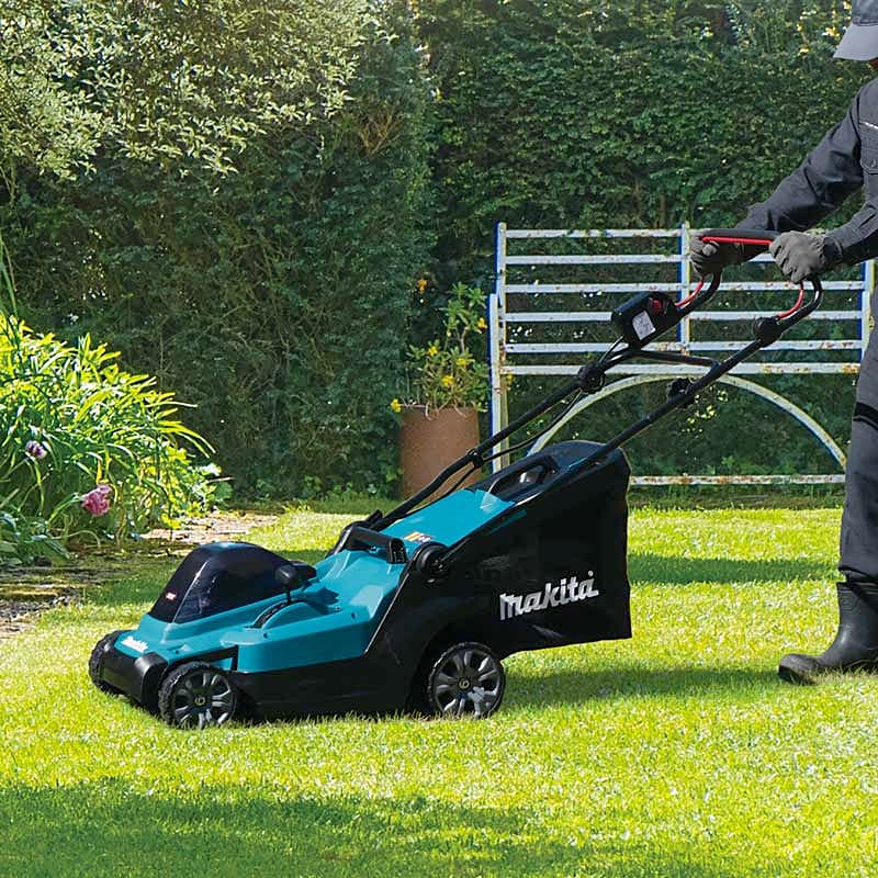 MAKITA XGT 40V max Cordless Lawn Mower, LM003GM103