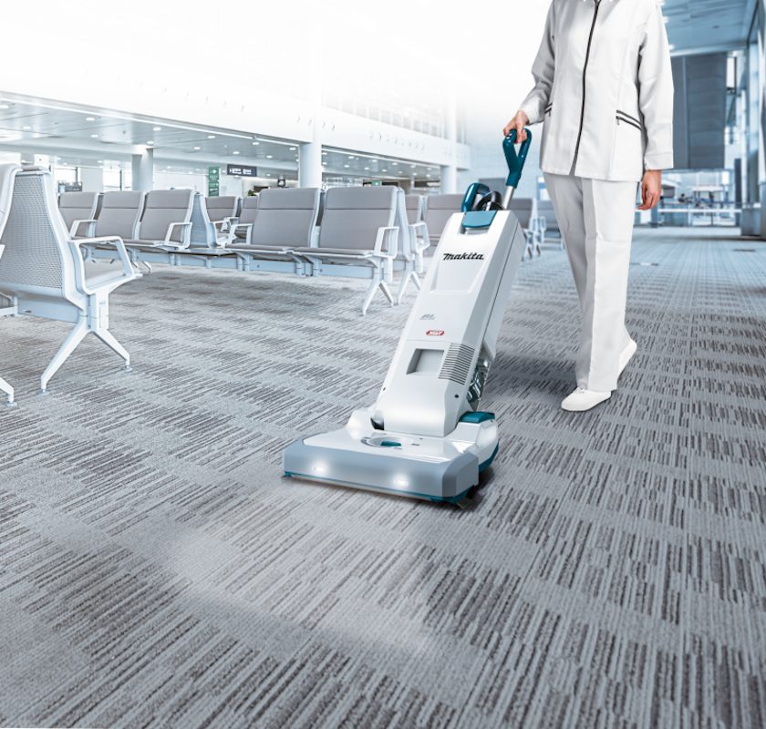 MAKITA XGT 40V max Powered Cordless Upright Cleaner VC010GZ